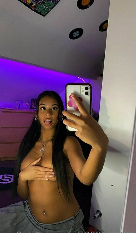 Yourkarina pornstar high quality pic