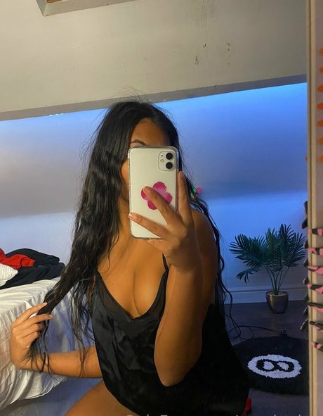 Yourkarina pornstar beautiful pic