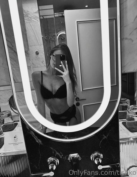 Tisshko erotic star pic