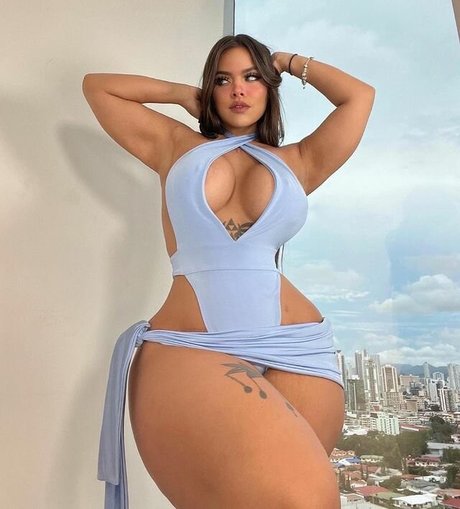 Grace Bon hot actress pics