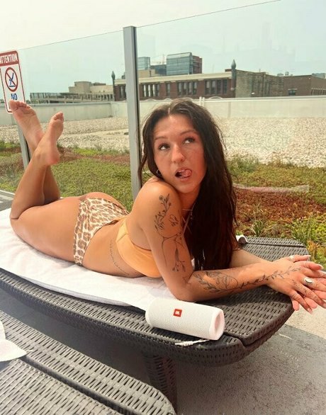 annahendricksvip model free pics