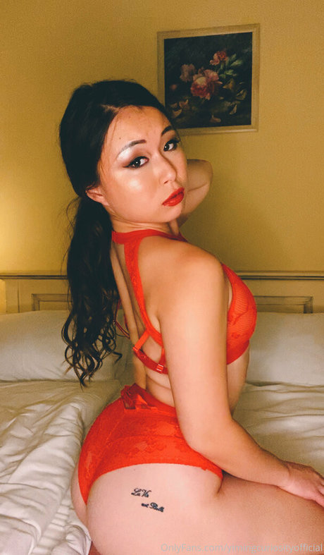 yimingcuriosityofficial pretty actress galleries