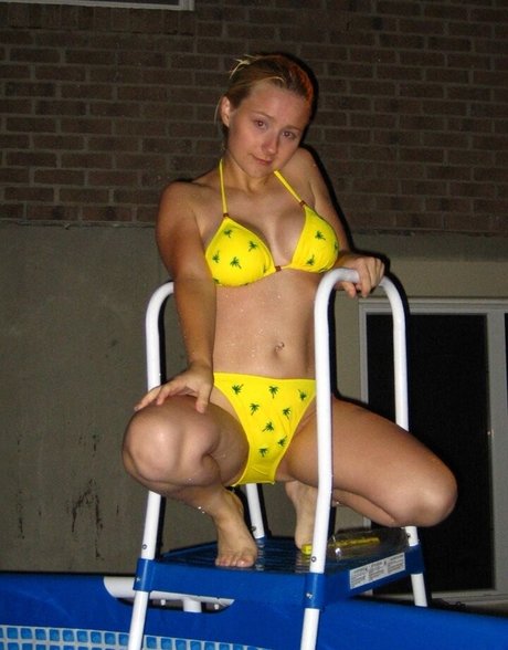 Prettiest Feet model top images