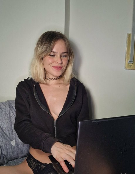 emmachloee pornstar adult img