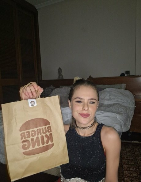 emmachloee model hot gallery