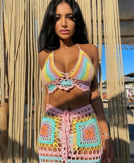 Dubai Escort beautiful pornstar picture