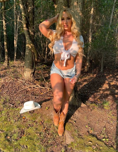 baileybrookeofficial pornstar erotic gallery