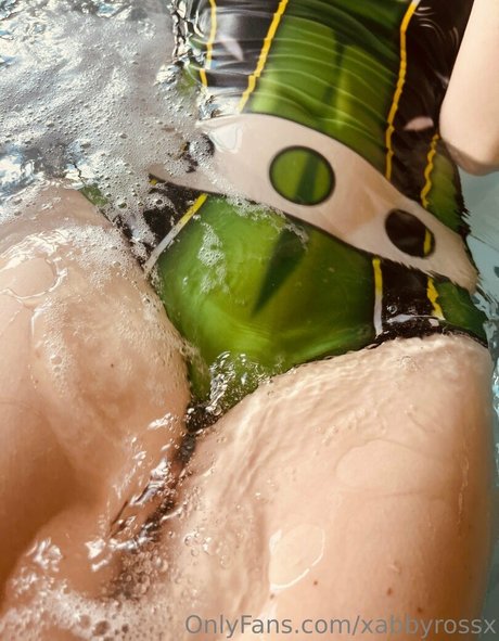 xabbyrossx model erotic archive