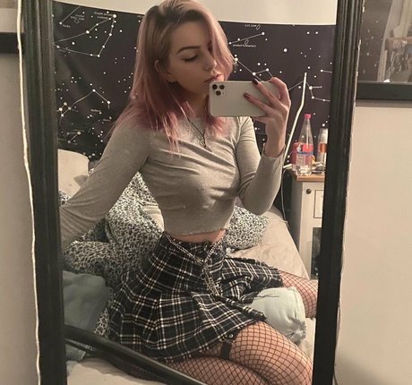 freeryliepink pornstar erotic photos