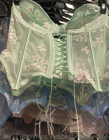 hellsingqueen666 sexy model images