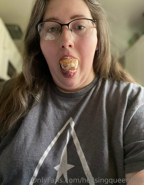 hellsingqueen666 pornographic model pics