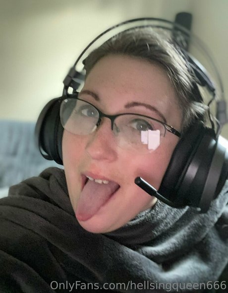 hellsingqueen666 art model picture