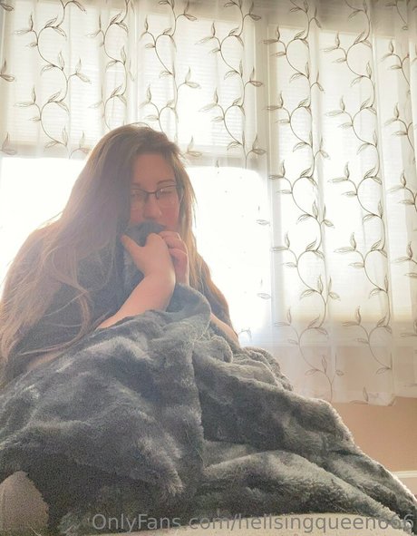 hellsingqueen666 pornstar pretty gallery