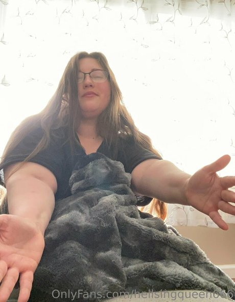 hellsingqueen666 star sex galleries