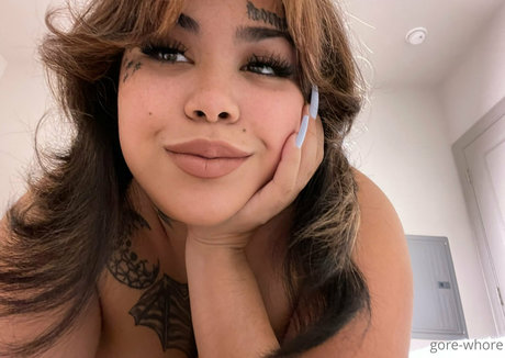 gore whore nudes star photo