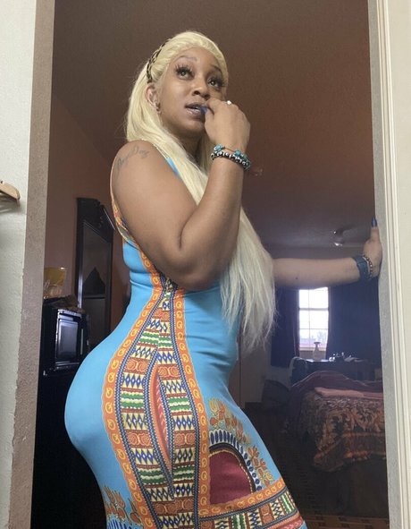 Candie Foxx exclusive star pics