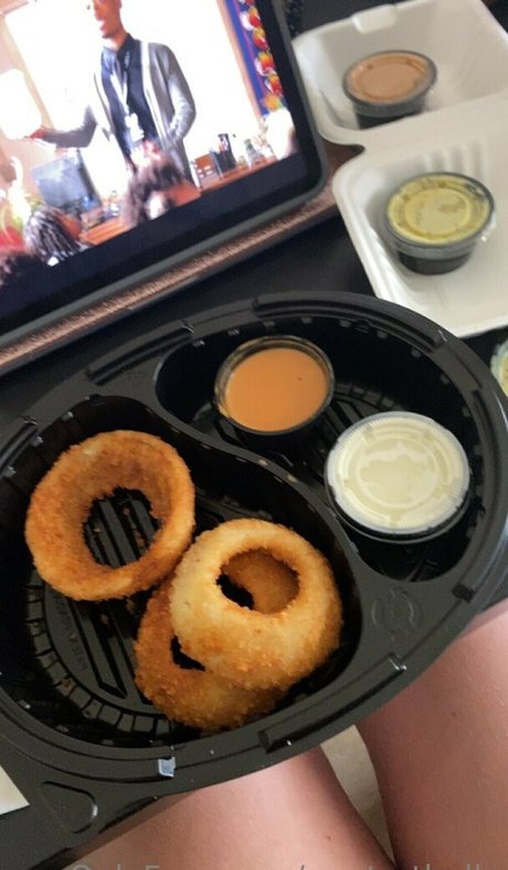 poptartbelly perfect model photos