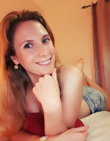 ellyedelweiss sexy pornstar gallery