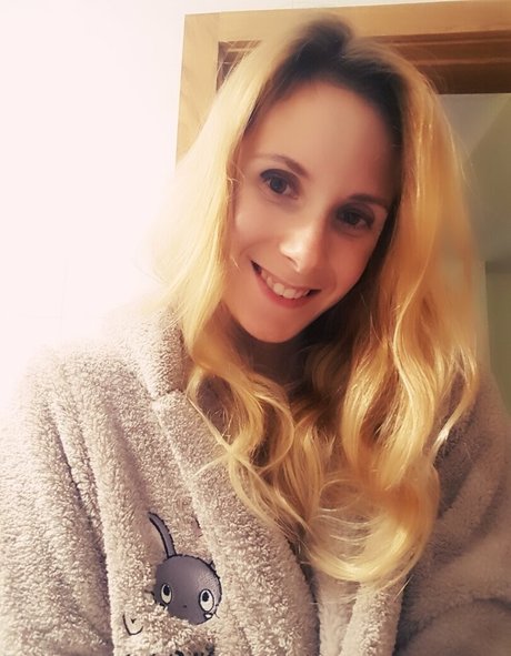 ellyedelweiss pornstar high quality pic