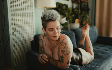 gemidemure hot pornstar picture