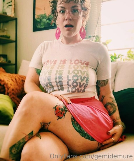 gemidemure xxx model photos