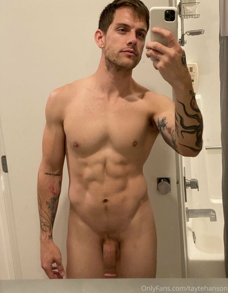 taytehanson model pornographic photo