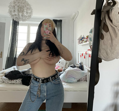 orphicbunnyfree pornstar pretty img