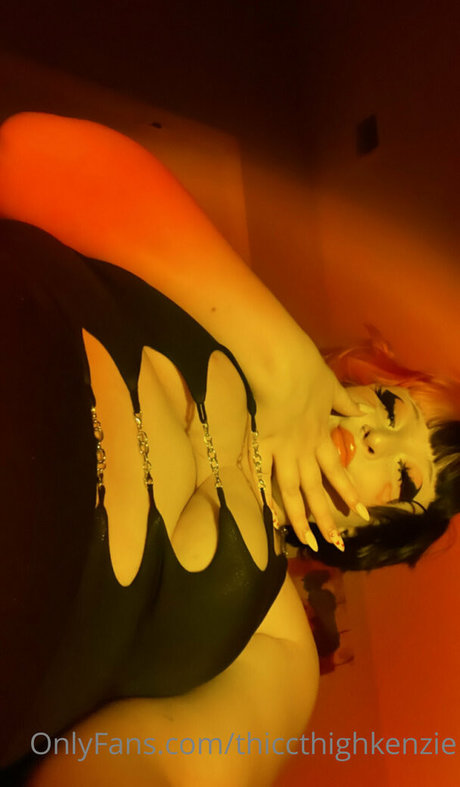 thiccthighkenzie art actress archive