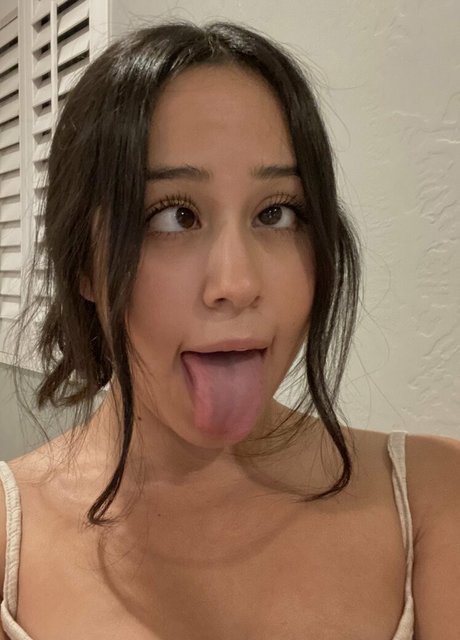 daniavegax sexy model img