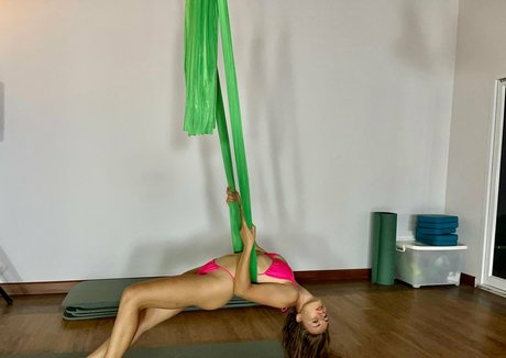 tarina pretty pornstar nice photo