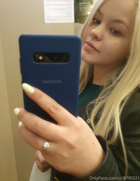 Dianaholiday sexy star images