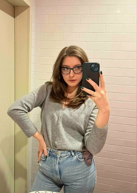 sofiaa2307 model nice img