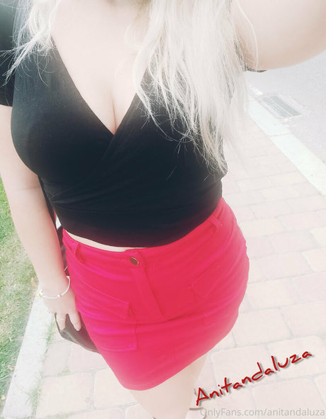 anitandaluza model hot images