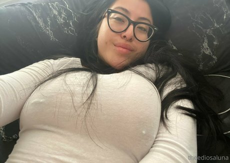 Theediosaluna beautiful actress gallery