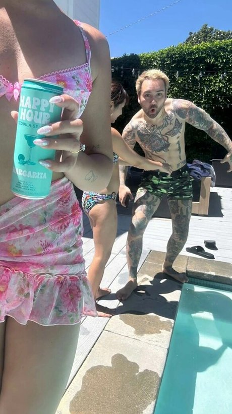 LaurDIY naked star image