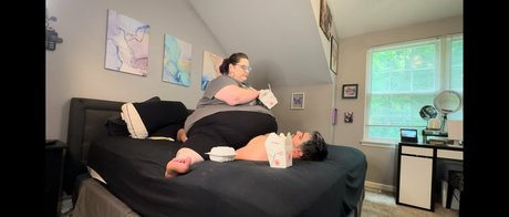 celiabbwfree top actress photo