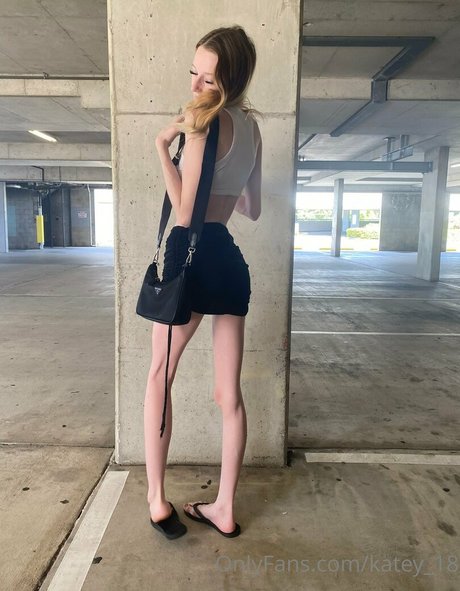 katey 19 Profile pic