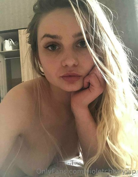 violetchery naked pornstar photo