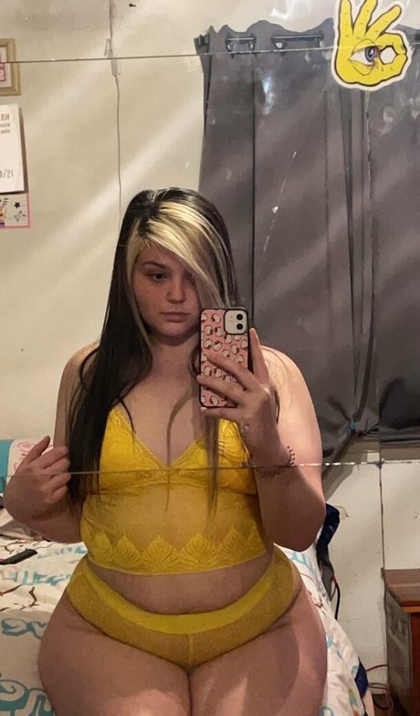 fakenips nice model photo