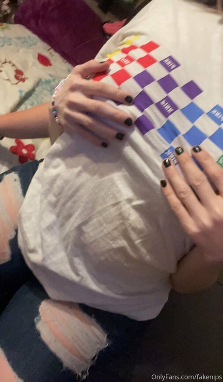 fakenips xxx pornstar picture