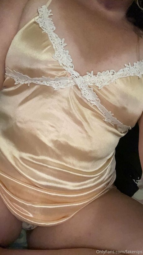 fakenips sexy star gallery