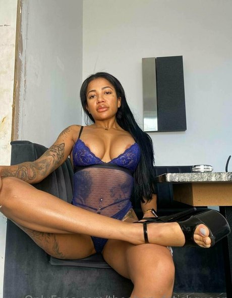 kikiluxxxe sexy actress photo