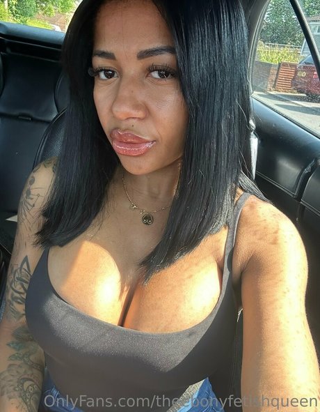 kikiluxxxe sex pornstar photos