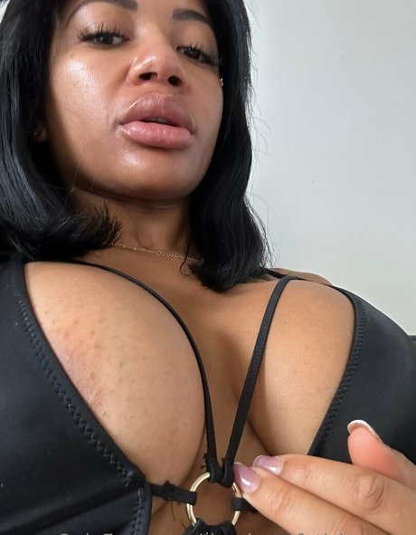 kikiluxxxe pornstar high quality images