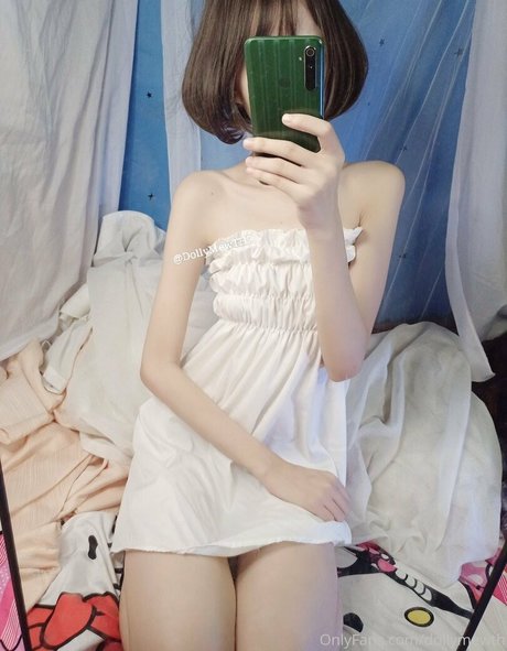 DollyMewTH adult actress photos