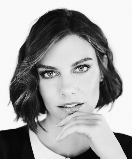 Lauren Cohan sexy actress galleries