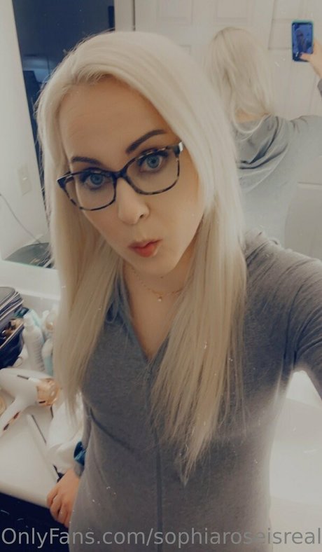 sophiaroseisreal art actress archive