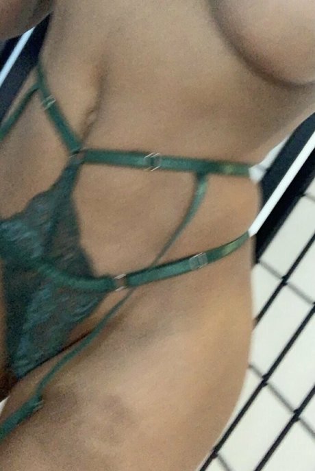 tornjordans nice model pic