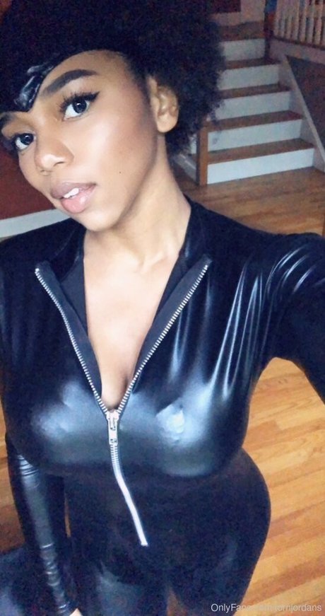 tornjordans model adult photos