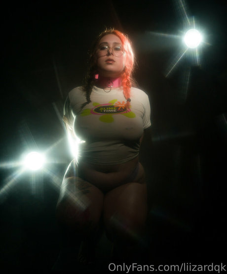 liizardqk model nudes gallery